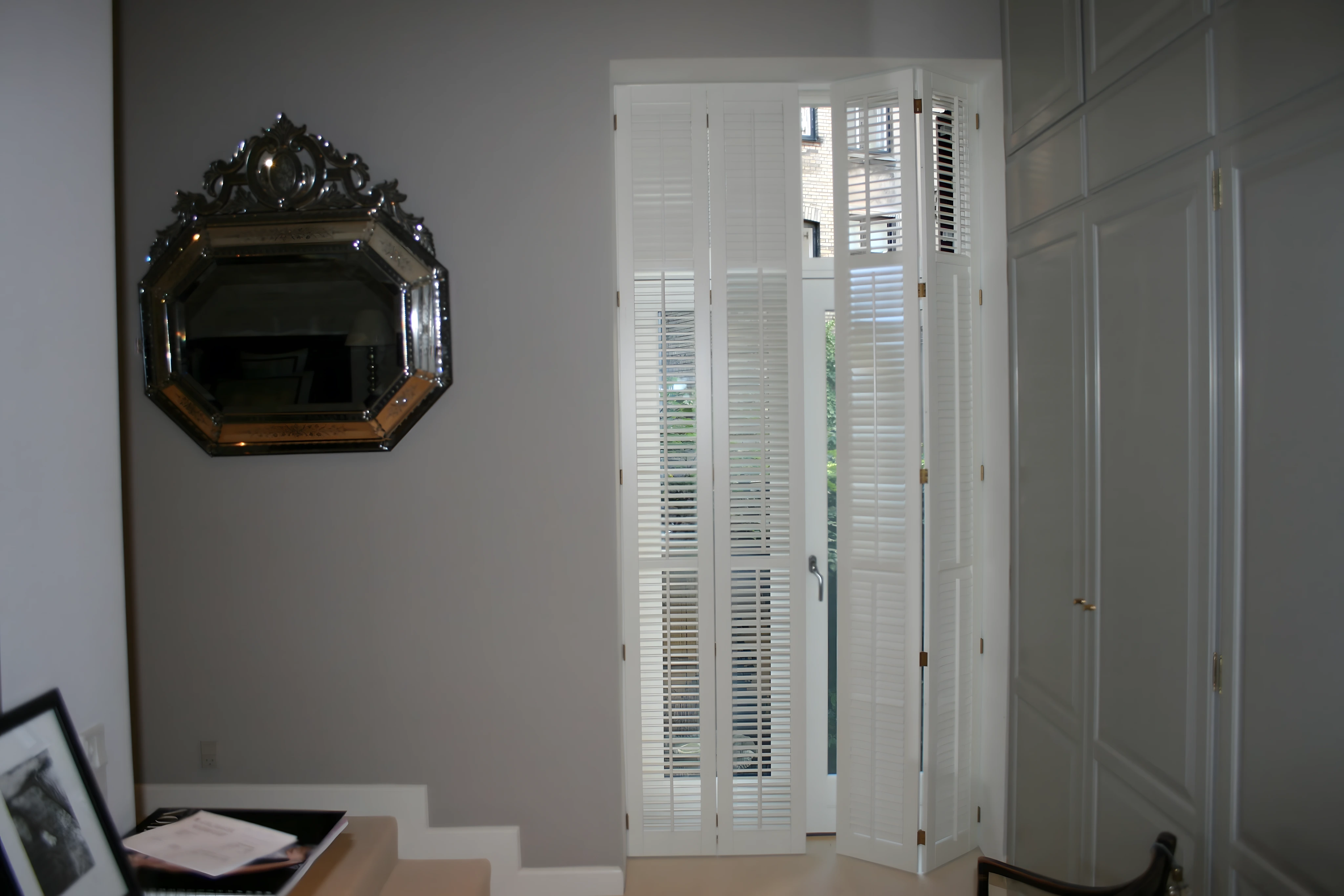 Fensterlaeden Innenlaeden. Fenster Innenlaeden. klapplaeden